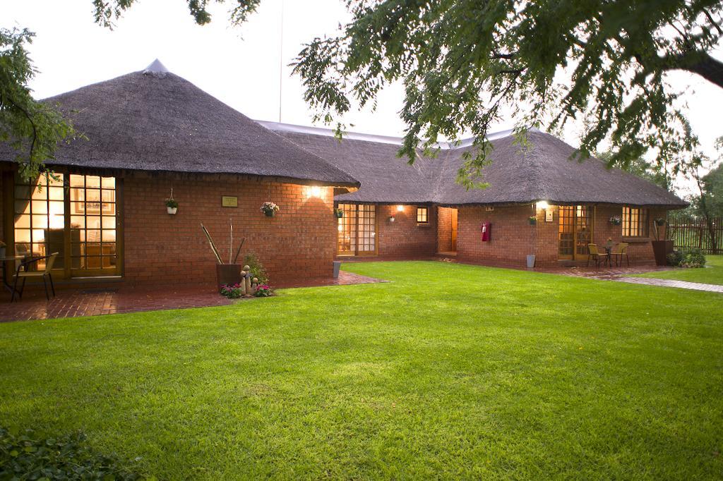 The Willows Guesthouse Bloemfontein Ngoại thất bức ảnh